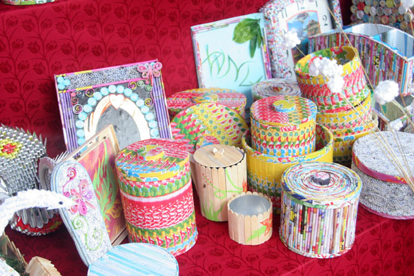 Các vật dụng với nhiều tính năng: hộp đựng, trang trí... đều được làm