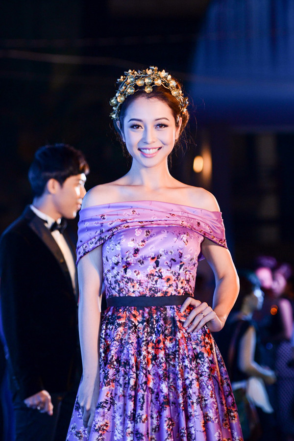 Jennifer Phạm đội vương miện làm lu mờ dàn mỹ nhân ảnh 3