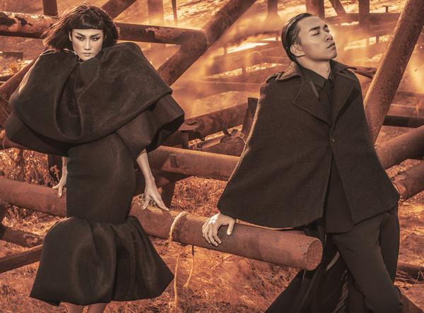 Kha Mỹ Vân phô diễn chân dài nóng bỏng trên sa mạc ảnh 6