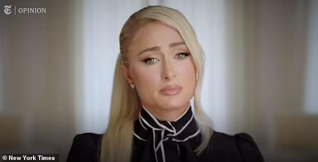Paris Hilton khóc khi kể lại trải nghiệm đau thương lúc còn thiếu nữ. Ảnh: New York Times. Paris Hilton khóc khi kể lại trải nghiệm đau thương lúc còn thiếu nữ. Ảnh: New York Times.