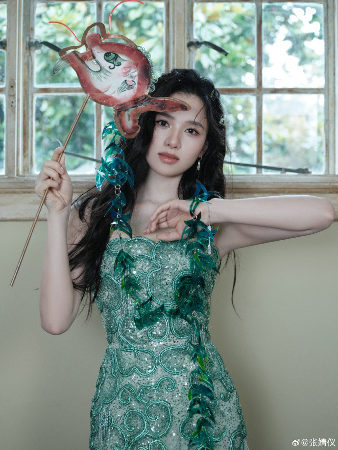 Cận cảnh nhan sắc của &quot;học trò Châu Tấn&quot;.