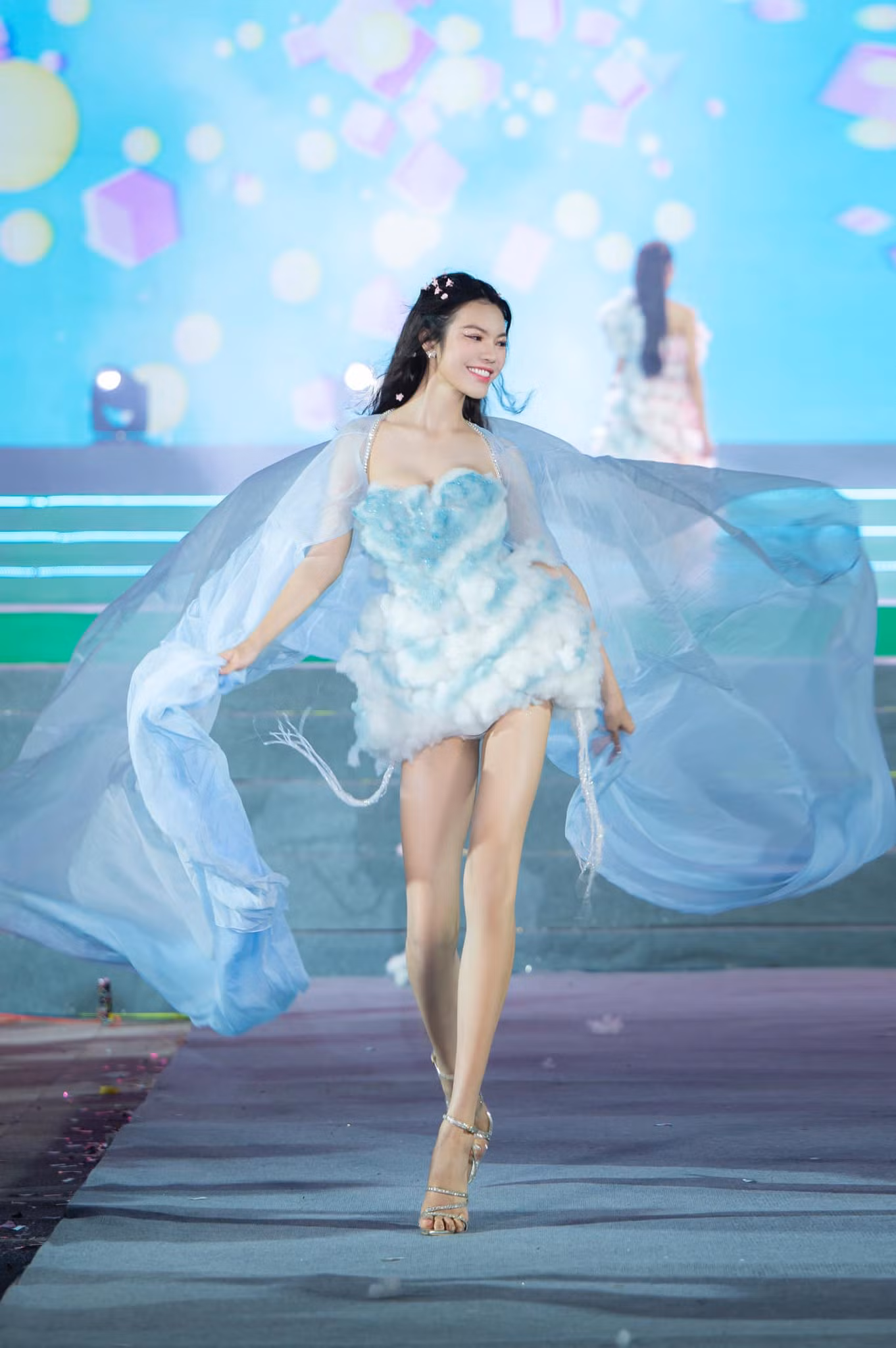 Nguyễn Tường San tham gia nhiều show thời trang sau chương trình Đại Sứ Hoàn Mỹ 2023.