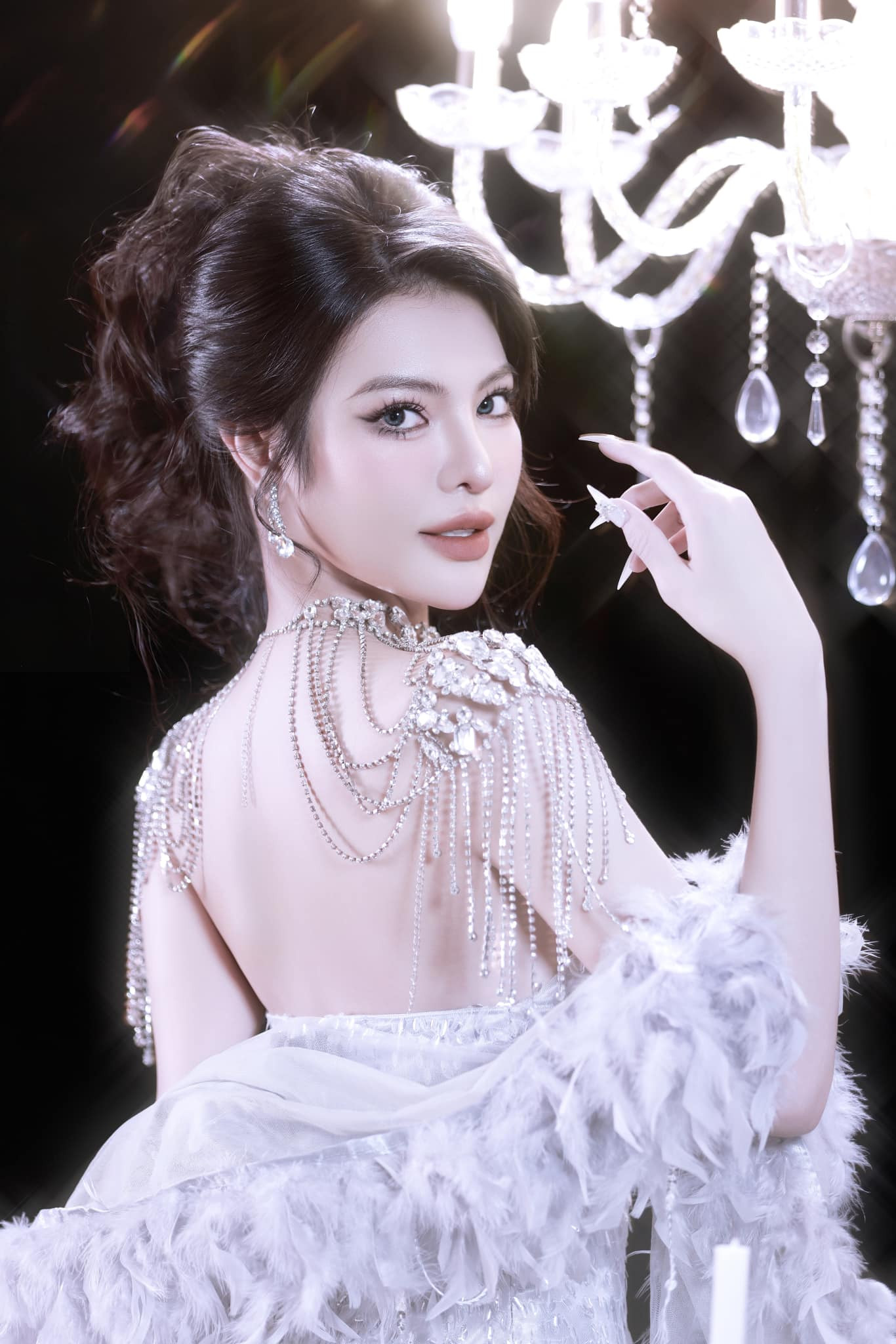 Nhan sắc ngọt ngào của Tường San. Nhan sắc ngọt ngào của Tường San.