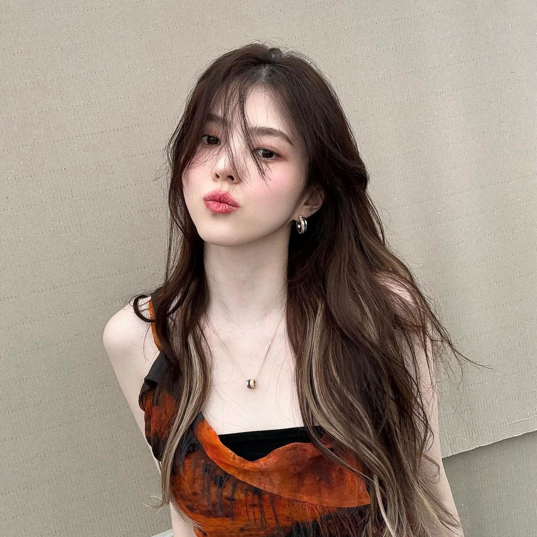 Các bản phối thường ngày của Han So Hee nhận về &quot;bão like&quot; nhờ cách mix &amp; match lạ mắt, khả năng &quot;chơi màu&quot; được đánh giá cao.