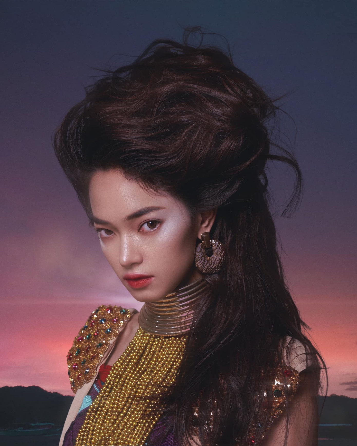 Tạo hình thời trang mạnh mẽ của Châu Bùi với tinh thần “đạp gió rẽ sóng” lấy cảm hứng từ hình ảnh Bà Triệu cưỡi voi ra trận nhận về cơn mưa lời khen. Tạo hình thời trang mạnh mẽ của Châu Bùi với tinh thần “đạp gió rẽ sóng” lấy cảm hứng từ hình ảnh Bà Triệu cưỡi voi ra trận nhận về cơn mưa lời khen.