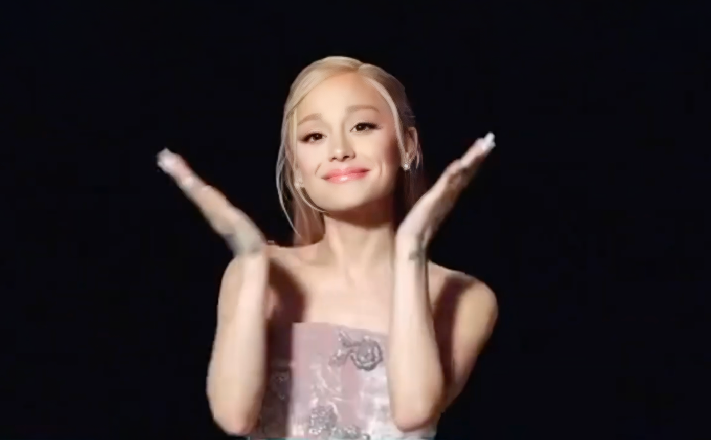 Mẫu đầm quây được Ariana Grande diện là thiết kế best seller nằm trong bộ sưu tập Thu Đông 2023 của anh mang thông điệp về bình đẳng giới.