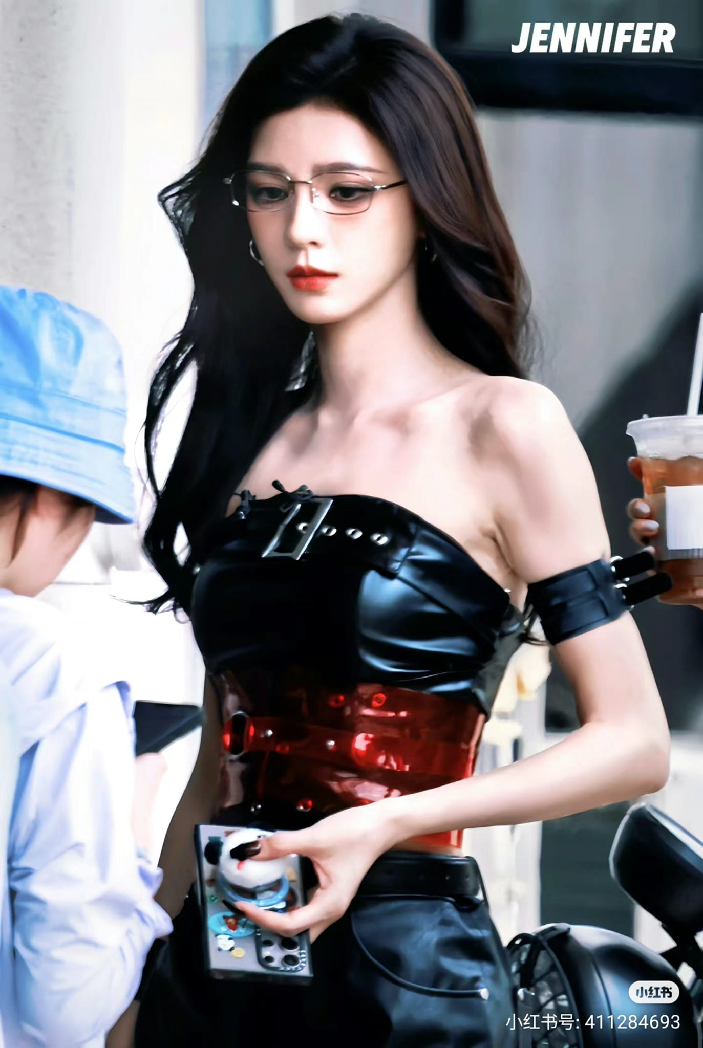 Nhan sắc của Trương Dư Hi được ví như "bước ra từ truyện tranh".