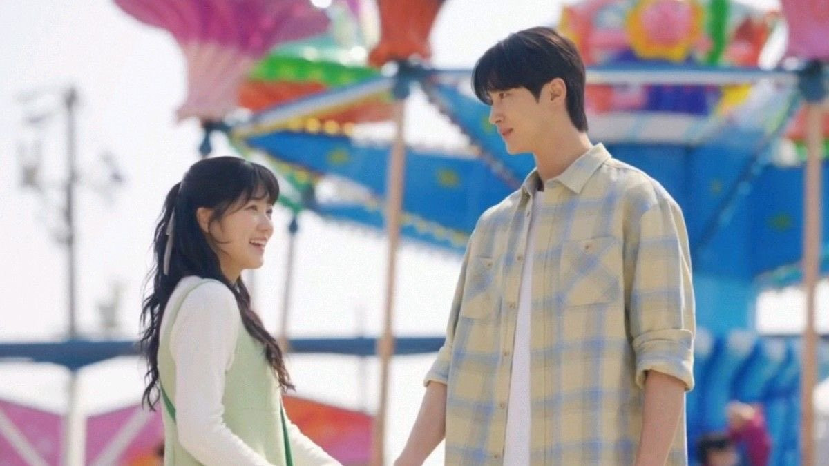 Những thước phim về buổi hẹn hò ngọt ngào lãng mạn của 2 cặp đôi chính phim Phải Chăng Là Định Mệnh và Cõng Anh Mà Chạy. Những thước phim về buổi hẹn hò ngọt ngào lãng mạn của 2 cặp đôi chính phim Phải Chăng Là Định Mệnh và Cõng Anh Mà Chạy.