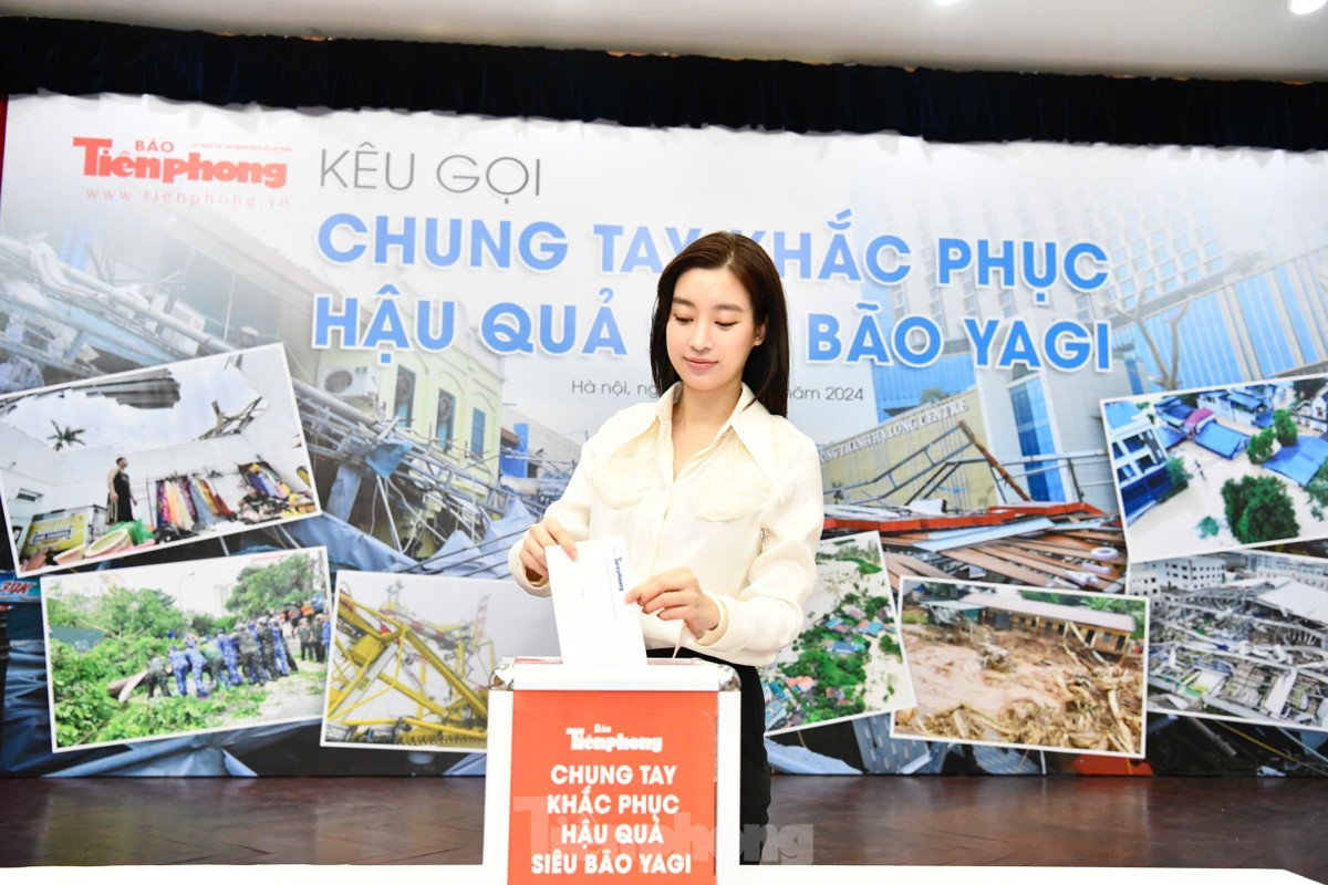 Hoa hậu Đỗ Mỹ Linh, Á hậu Ngô Thanh Thanh Tú, Á hậu Đào Hiền thông qua báo Tiền Phong mong được chia sẻ phần nào khó khăn của bà con vùng bão lũ.