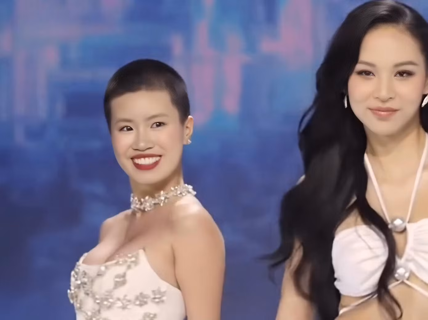 Khoảnh khắc xoay người cực slay của Pháo gây sốt mạng xã hội.