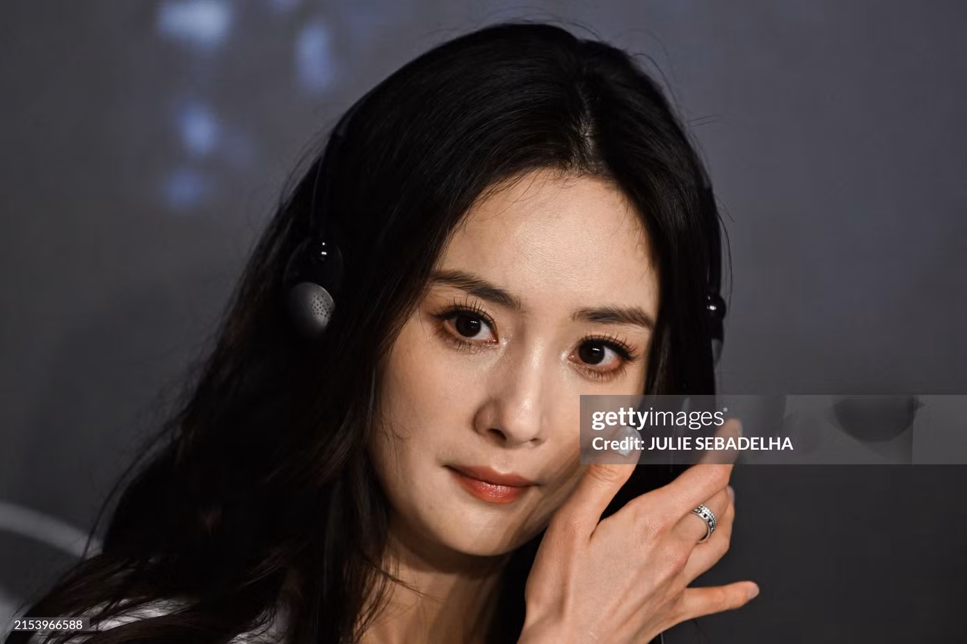 Diện mạo, khí chất của Dương Mịch dưới ống kính Getty Images bị đánh giá không bằng đàn chị hơn 8 tuổi, Chương Tử Di. Diện mạo, khí chất của Dương Mịch dưới ống kính Getty Images bị đánh giá không bằng đàn chị hơn 8 tuổi, Chương Tử Di.