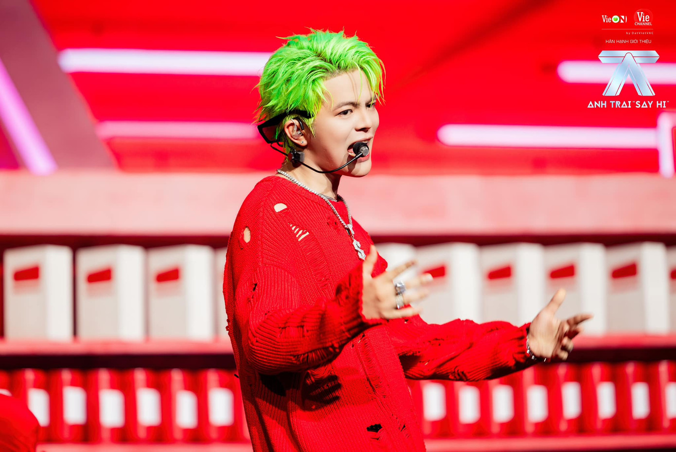 "Bảng vàng thành tích" đáng nể của Rhyder tại Anh Trai "Say Hi" qua 10 tập phát sóng bao gồm: 2 lần làm đội trưởng, 4 tiết mục thành công rực rỡ, viral khắp nền tảng MXH. "Bảng vàng thành tích" đáng nể của Rhyder tại Anh Trai "Say Hi" qua 10 tập phát sóng bao gồm: 2 lần làm đội trưởng, 4 tiết mục thành công rực rỡ, viral khắp nền tảng MXH.