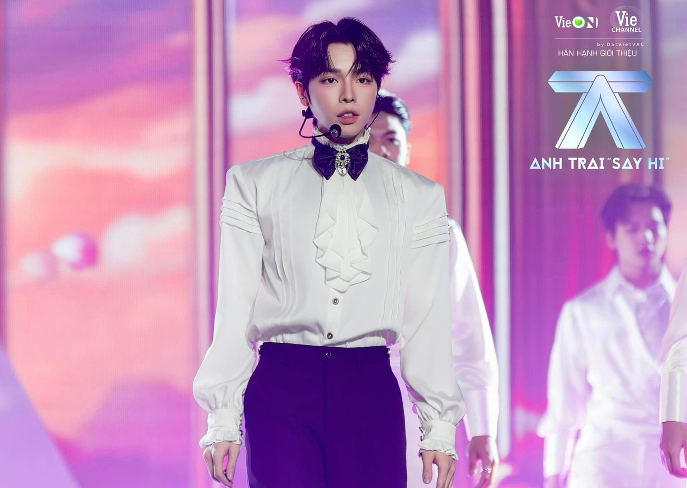 Đức Phúc từng bị chê là có tư duy concept cũ kỹ, sến súa ở chặng đầu cuộc thi. Đức Phúc từng bị chê là có tư duy concept cũ kỹ, sến súa ở chặng đầu cuộc thi.