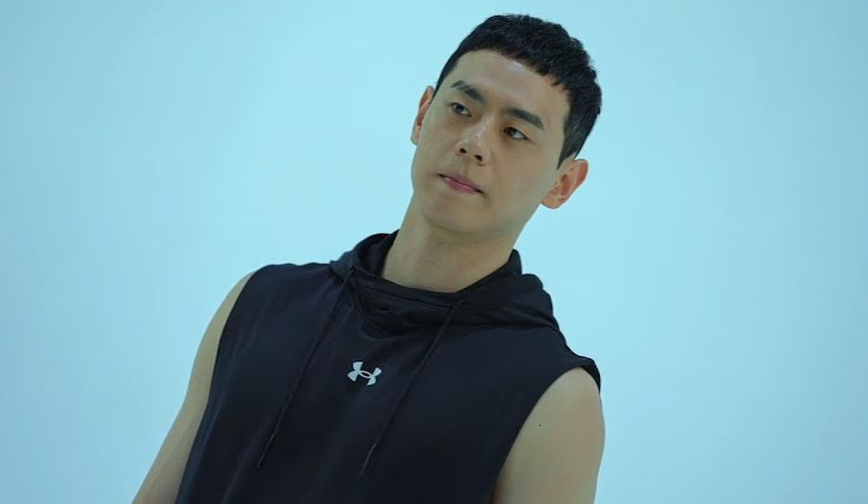 Anh chàng được nhiều khán giả ví như &quot;bản sao&quot; của Park Bogum và rapper Beenzino.
