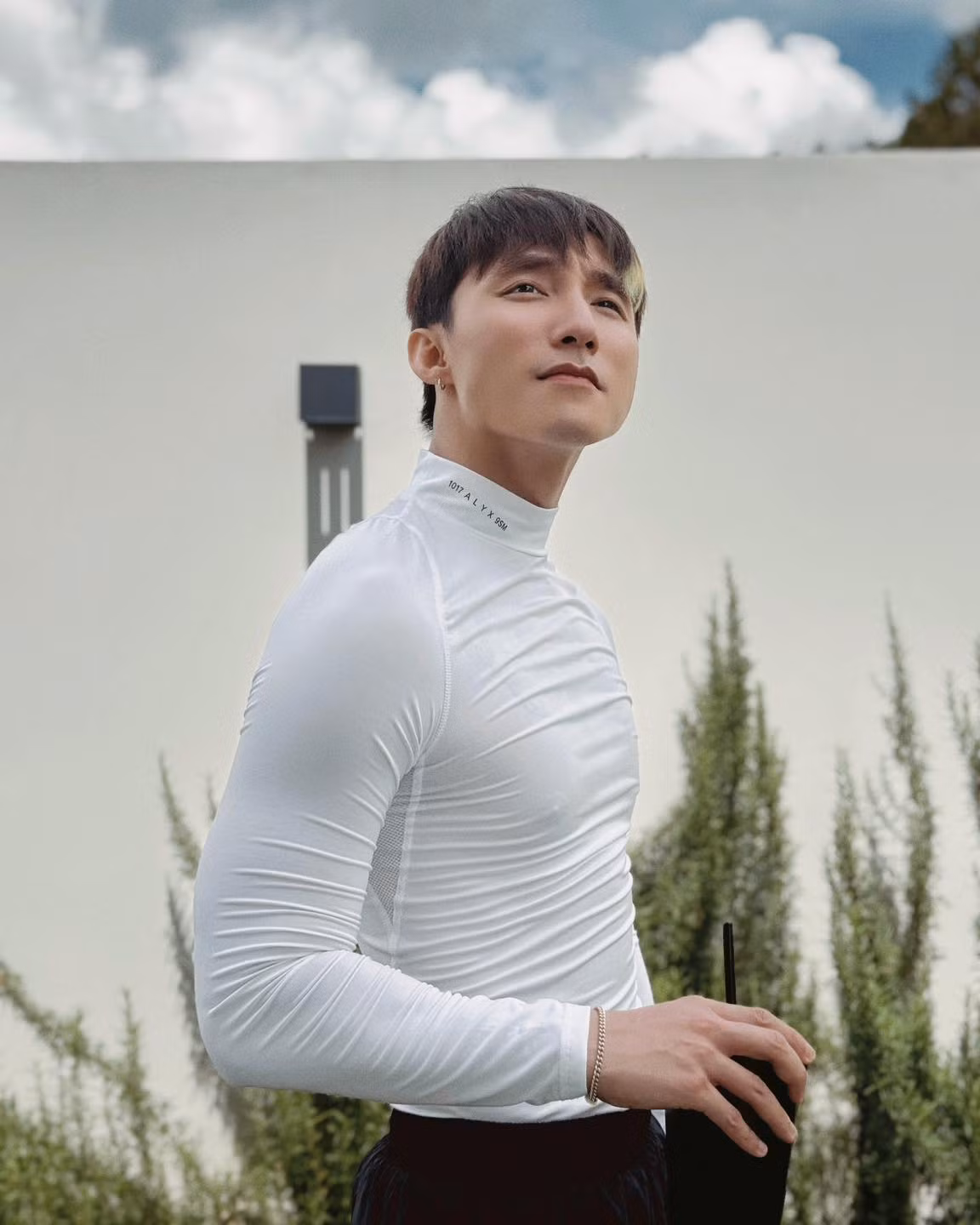 Sơn Tùng M-TP sở hữu thân hình vạm vỡ hơn ở tuổi 30.