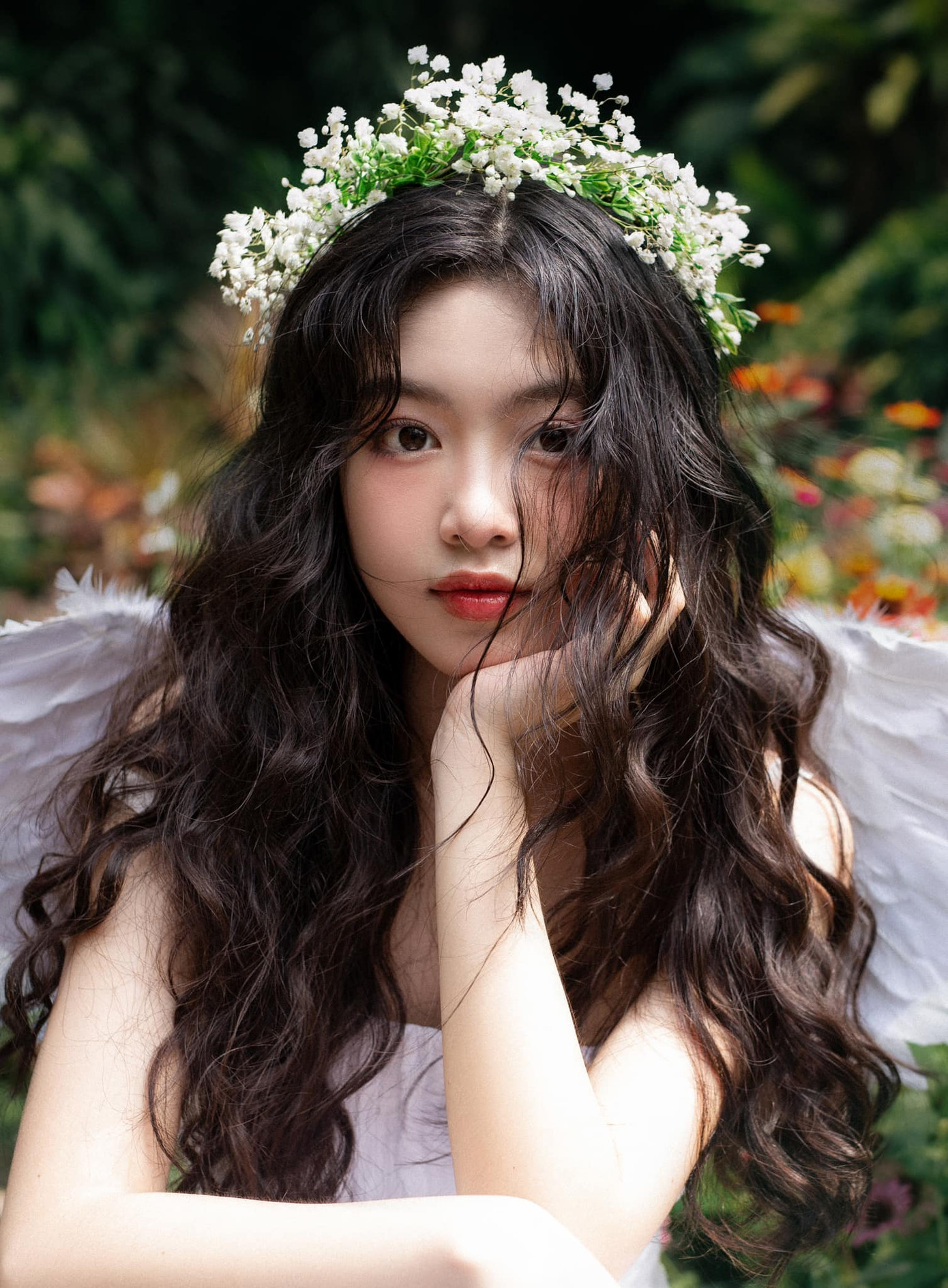 Ngoại hình cao ráo, xinh đẹp cùng bảng thành tích học tập đáng nể, Lọ Lem được nhận xét sẽ là ứng cử viên nặng ký trên đường đua Hoa hậu trong tương lai gần.