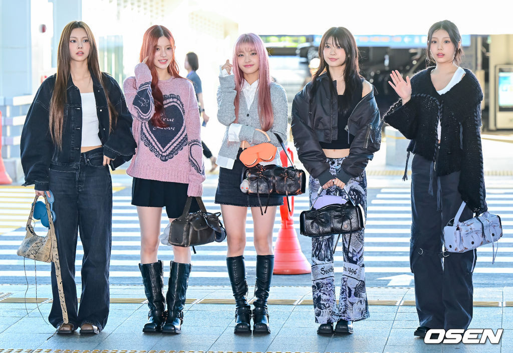 ILLIT tái xuất tại Paris Fashion Week sau 7 tháng.