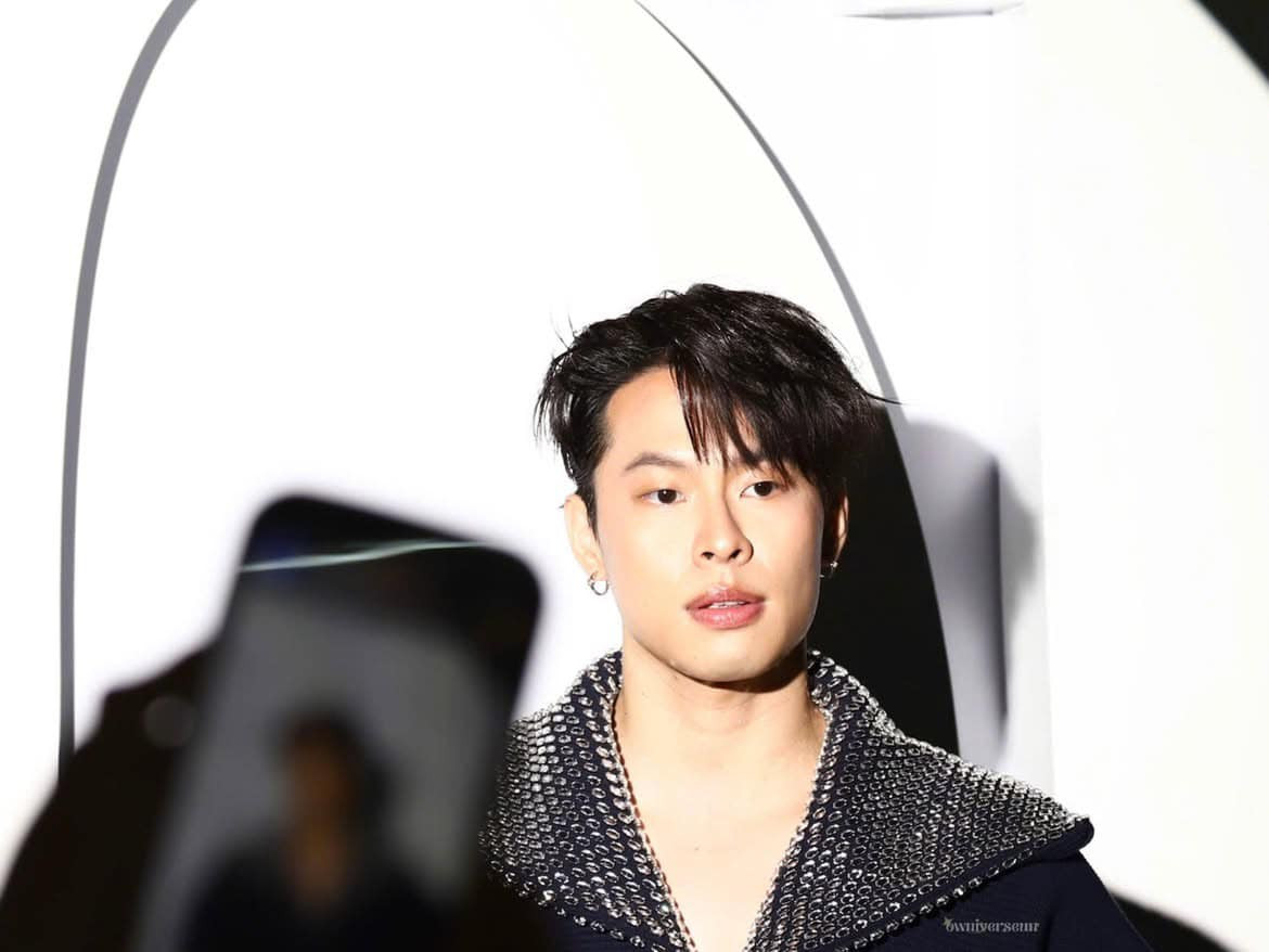 Giám đốc sáng tạo L&apos;OFFICIEL Vietnam - Alex Fox đã ngỏ lời mời HURRYKNG cho một trong những vị trí đại sứ chiến dịch năm nay.