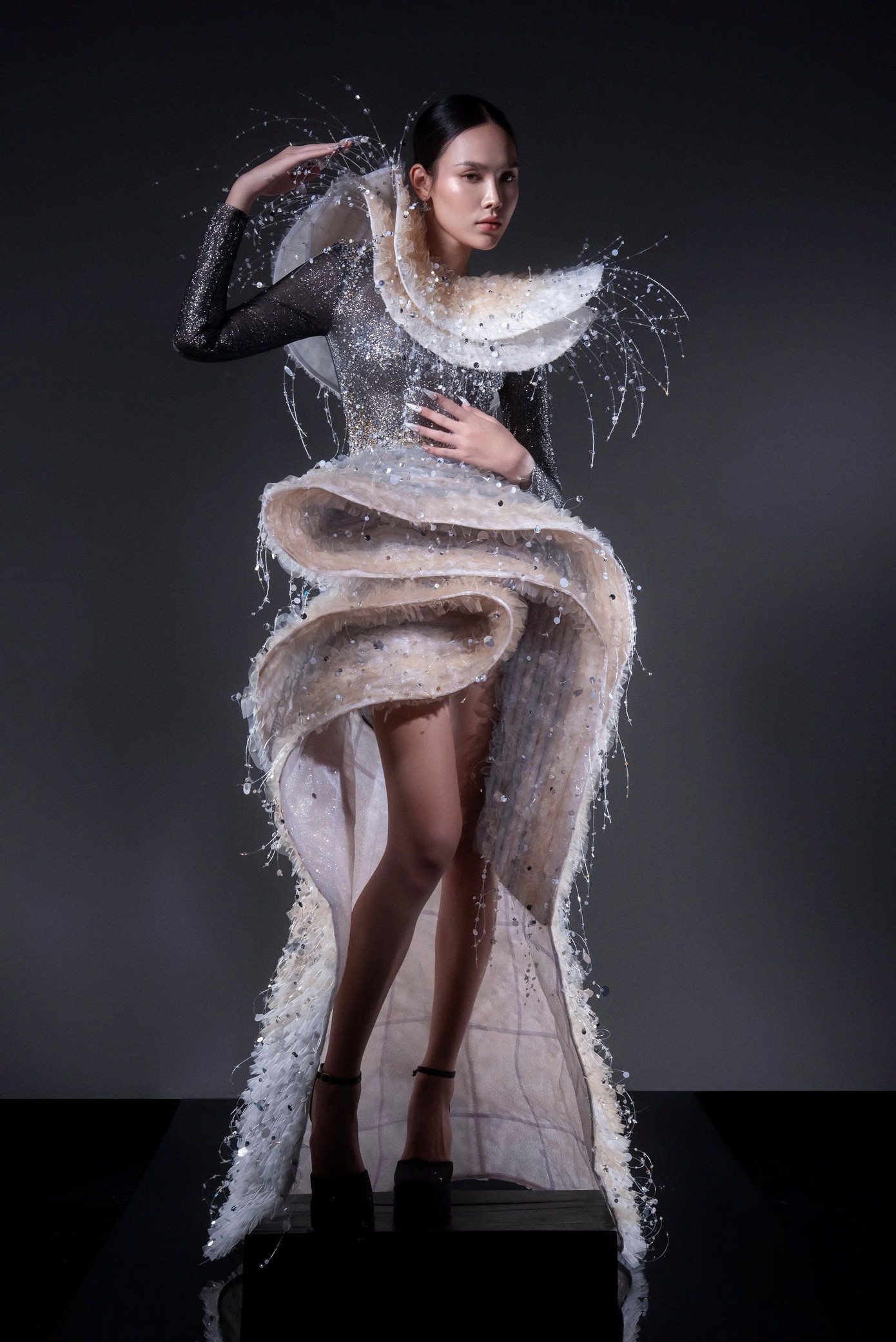 Hình ảnh muối qua góc nhìn nghệ thuật của tân Thủ khoa Thời trang Đại học Tôn Đức Thắng. Hình ảnh muối qua góc nhìn nghệ thuật của tân Thủ khoa Thời trang Đại học Tôn Đức Thắng.