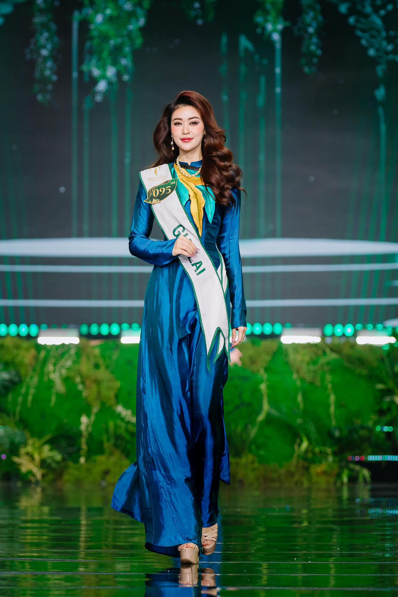 Quyên Qui sở hữu nhan sắc mặn mà, sắc sảo. Người đẹp đến từ Gia Lai từng lọt Top 11 Miss Earth Vietnam 2023. Quyên Qui sở hữu nhan sắc mặn mà, sắc sảo. Người đẹp đến từ Gia Lai từng lọt Top 11 Miss Earth Vietnam 2023.