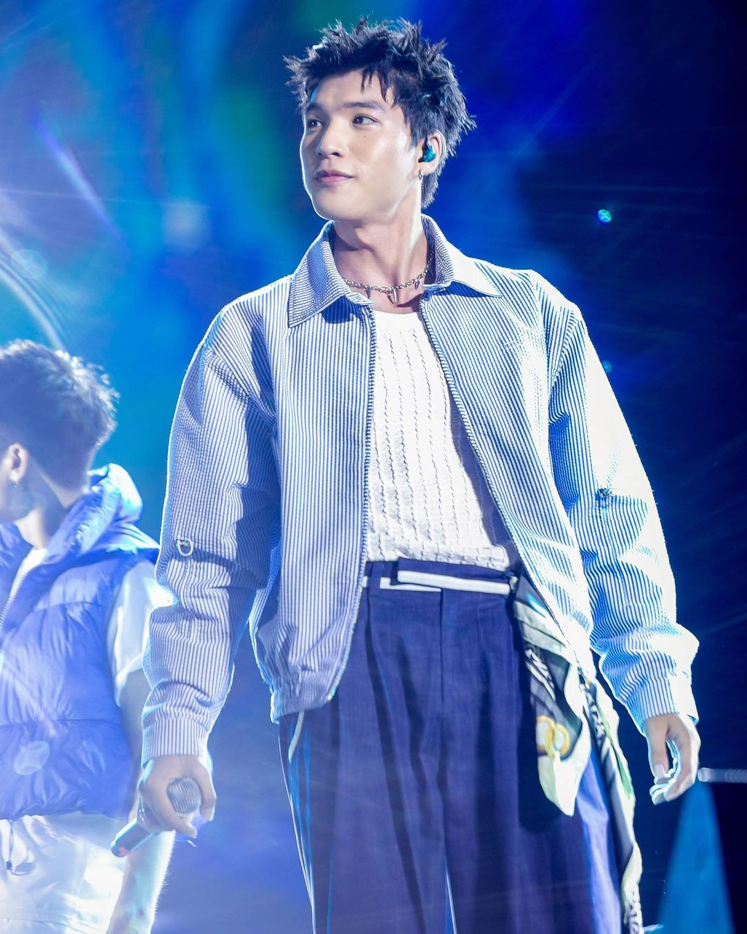 Stylist Nam Phùng là người đứng sau nhiều tạo hình chấn động, gây sốt mạng xã hội một thời của nam rapper 9X. Stylist Nam Phùng là người đứng sau nhiều tạo hình chấn động, gây sốt mạng xã hội một thời của nam rapper 9X.