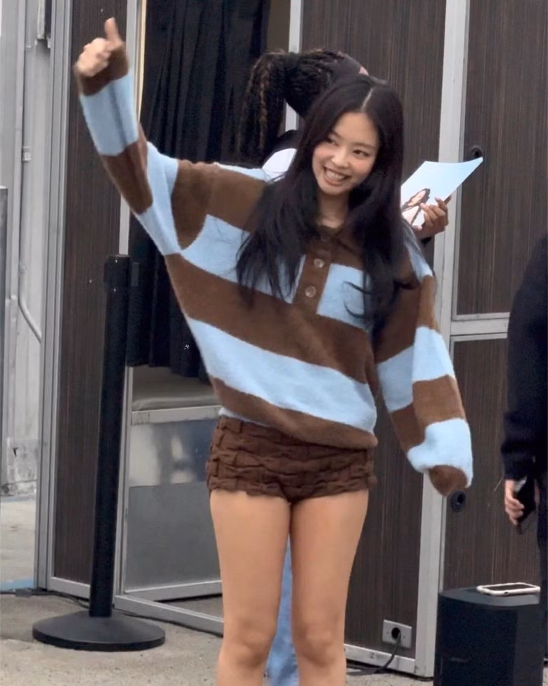 Mức giá của các mẫu quần/váy "một gang" mà Jennie BLACKPINK yêu thích dao động từ chưa đầy 1 triệu cho tới 30 triệu đồng. Mức giá của các mẫu quần/váy "một gang" mà Jennie BLACKPINK yêu thích dao động từ chưa đầy 1 triệu cho tới 30 triệu đồng.