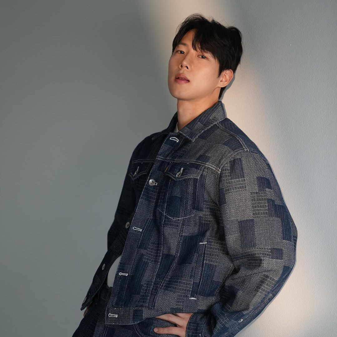 Nhan sắc điển trai gây thương nhớ của Alex Kim. Nhan sắc điển trai gây thương nhớ của Alex Kim.