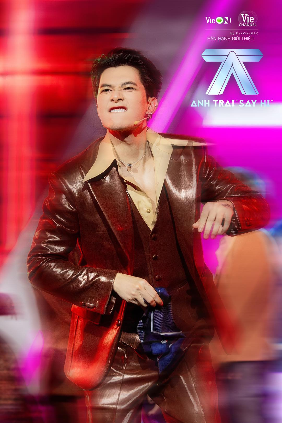 Anh Tú Atus tìm lại khát vọng mãnh liệt ở Anh Trai "Say Hi", độ phủ sóng trên mạng xã hội, lượng người hâm mộ lẫn danh tiếng đều tăng vượt bậc. Anh Tú Atus tìm lại khát vọng mãnh liệt ở Anh Trai "Say Hi", độ phủ sóng trên mạng xã hội, lượng người hâm mộ lẫn danh tiếng đều tăng vượt bậc.