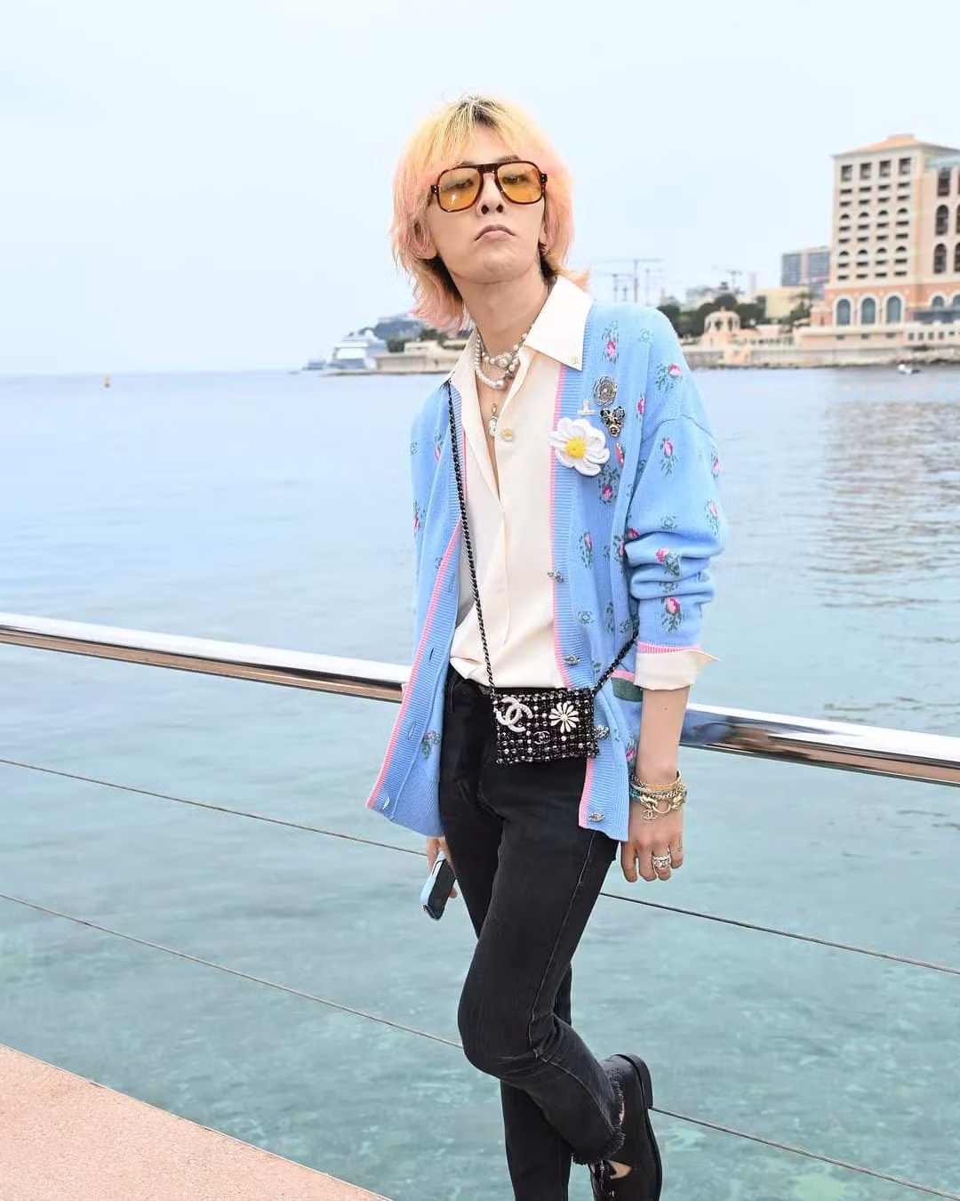 Thời trang của G-Dragon khi tham dự sự kiện ra mắt BST Cruise/Resort những năm trước.