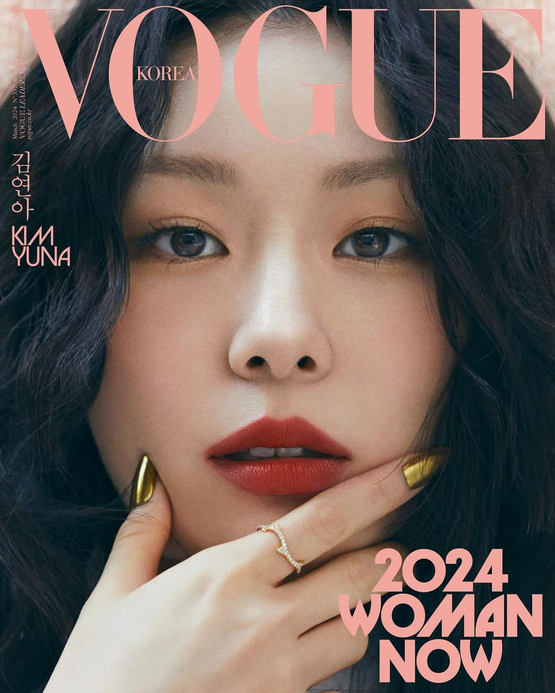 Kim Yuna và Yeo Seo Jeong là hai vận động viên được VOGUE Hàn vinh danh. "Nữ hoàng sân băng" Kim Yuna yêu kiều với tấm hình chân dung cùng Dior Beauty. Yeo Seo Jeong - ngôi sao sáng của thể dục dụng cụ Hàn Quốc gây ấn tượng với mái tóc hime cá tính. Kim Yuna và Yeo Seo Jeong là hai vận động viên được VOGUE Hàn vinh danh. "Nữ hoàng sân băng" Kim Yuna yêu kiều với tấm hình chân dung cùng Dior Beauty. Yeo Seo Jeong - ngôi sao sáng của thể dục dụng cụ Hàn Quốc gây ấn tượng với mái tóc hime cá tính.