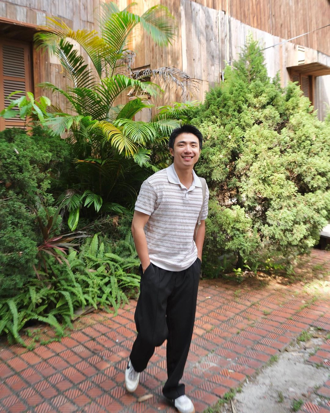 Visual đời thường thư sinh, đậm chất bạn trai lý tưởng của anh Âm.