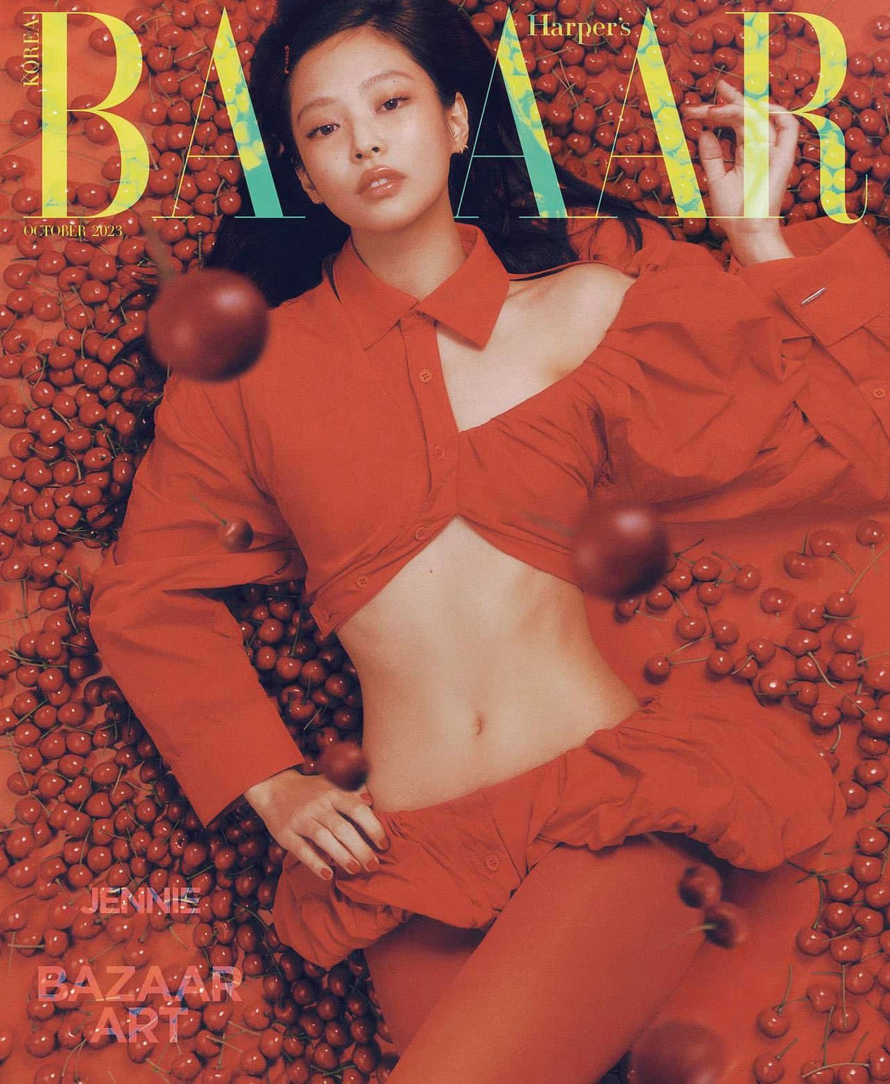 Jennie BLACKPINK &quot;gây bão&quot; khi diện các thiết kế với chi tiết phồng cách điệu của Jacquemus trên bìa Harper&apos;s BAZAAR.