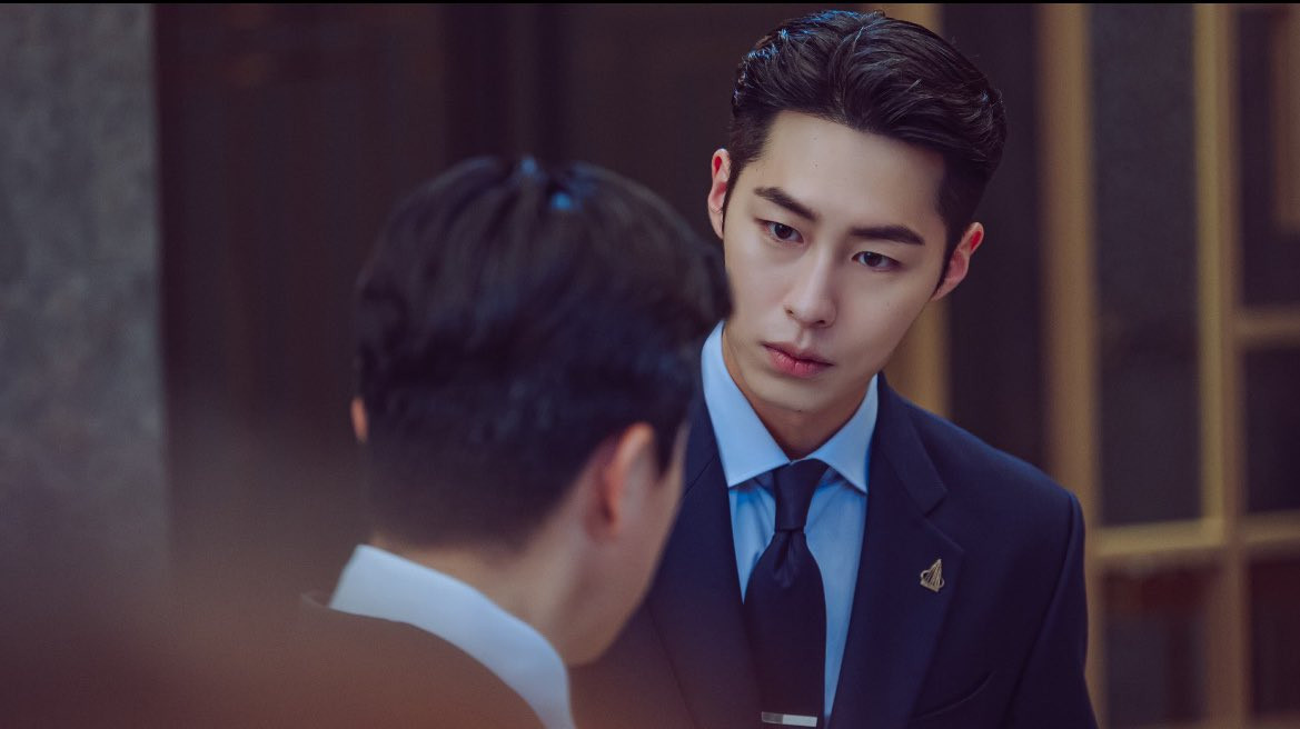 Lee Jae Wook trong dự án phim The Impossible Heir (Người Thừa Kế Bất Khả Thi). Lee Jae Wook trong dự án phim The Impossible Heir (Người Thừa Kế Bất Khả Thi).