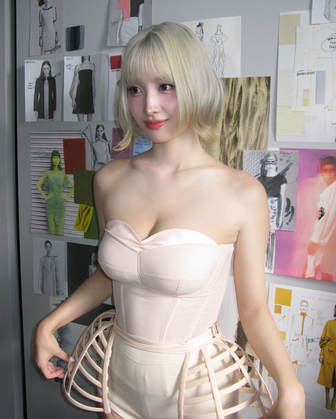 Giao diện mới của Momo TWICE hút hơn 2,7 triệu lượt "thả tim" trên Instagram. Giao diện mới của Momo TWICE hút hơn 2,7 triệu lượt "thả tim" trên Instagram.