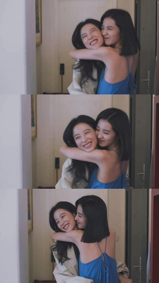 Những khoảnh khắc của cặp bạn thân Trang Khiết - Vương Tây Hạ (Vạn Bằng thủ vai) cũng khiến khán giả rung rinh không kém cặp đôi chính trong Sắc Xuân Gửi Người Tình. Những khoảnh khắc của cặp bạn thân Trang Khiết - Vương Tây Hạ (Vạn Bằng thủ vai) cũng khiến khán giả rung rinh không kém cặp đôi chính trong Sắc Xuân Gửi Người Tình.