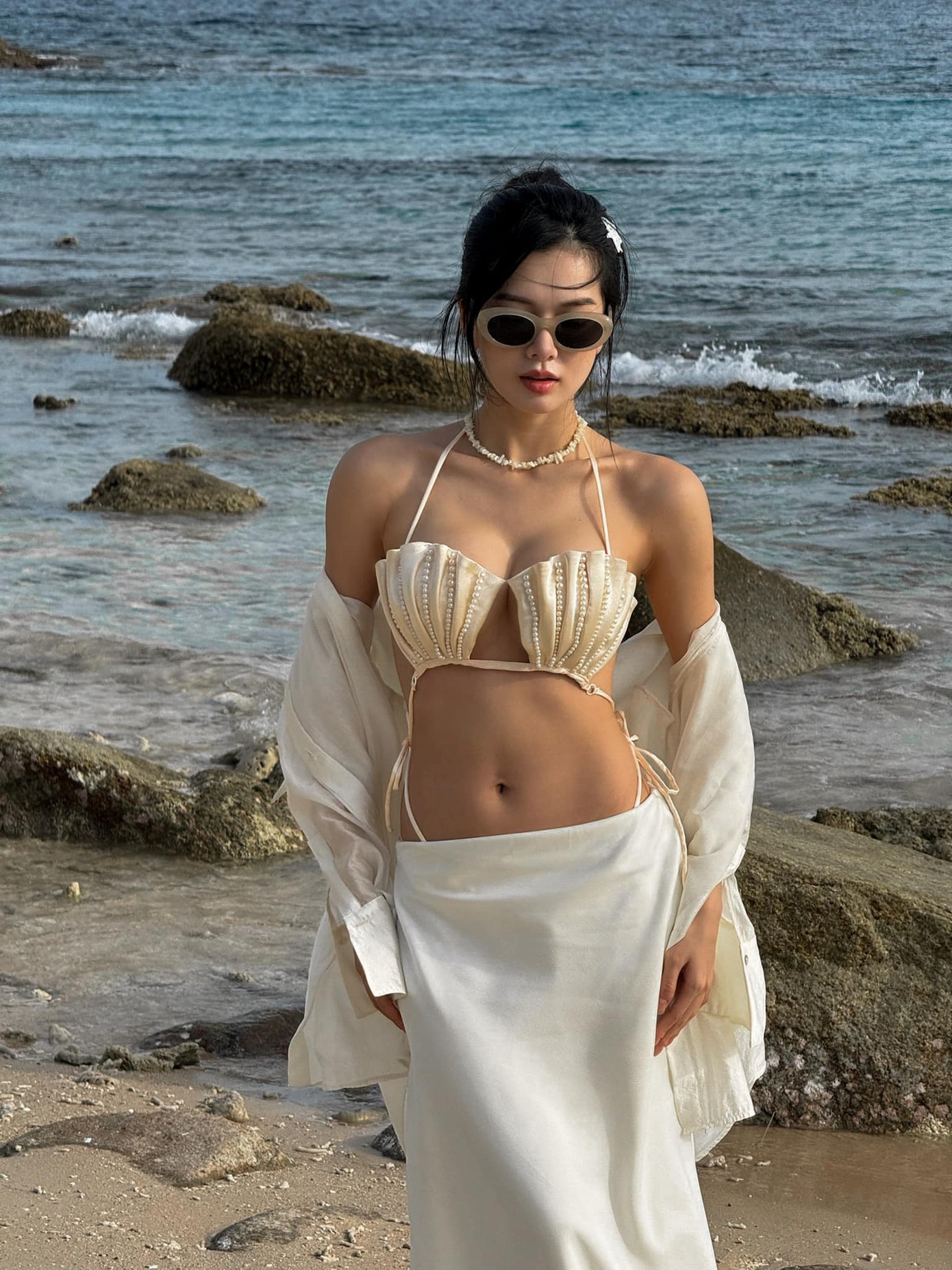 Hình thể săn chắc, cuốn hút của Yên Đan trong các trang phục đồ bơi. Hình thể săn chắc, cuốn hút của Yên Đan trong các trang phục đồ bơi.