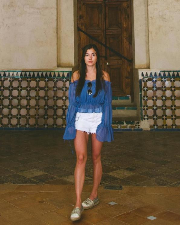 Phong cách đời thường trẻ trung, thanh lịch của nàng dâu Hoàng gia Brunei.