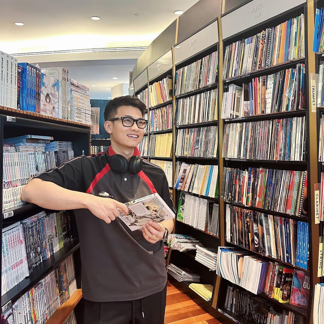 Chú Ninh ưa chuộng phong cách trang phục thường ngày tối giản. Tủ đồ của anh đa phần là các thiết kế basic với màu sắc trung tính.