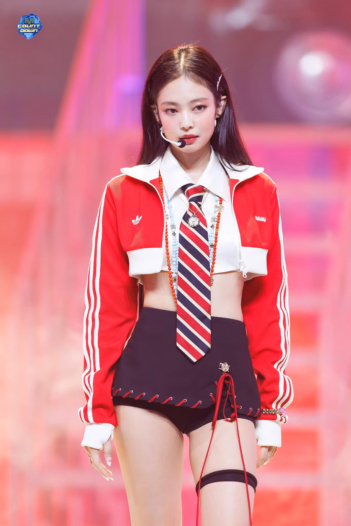 Mức giá của các mẫu quần/váy "một gang" mà Jennie BLACKPINK yêu thích dao động từ chưa đầy 1 triệu cho tới 30 triệu đồng. Mức giá của các mẫu quần/váy "một gang" mà Jennie BLACKPINK yêu thích dao động từ chưa đầy 1 triệu cho tới 30 triệu đồng.