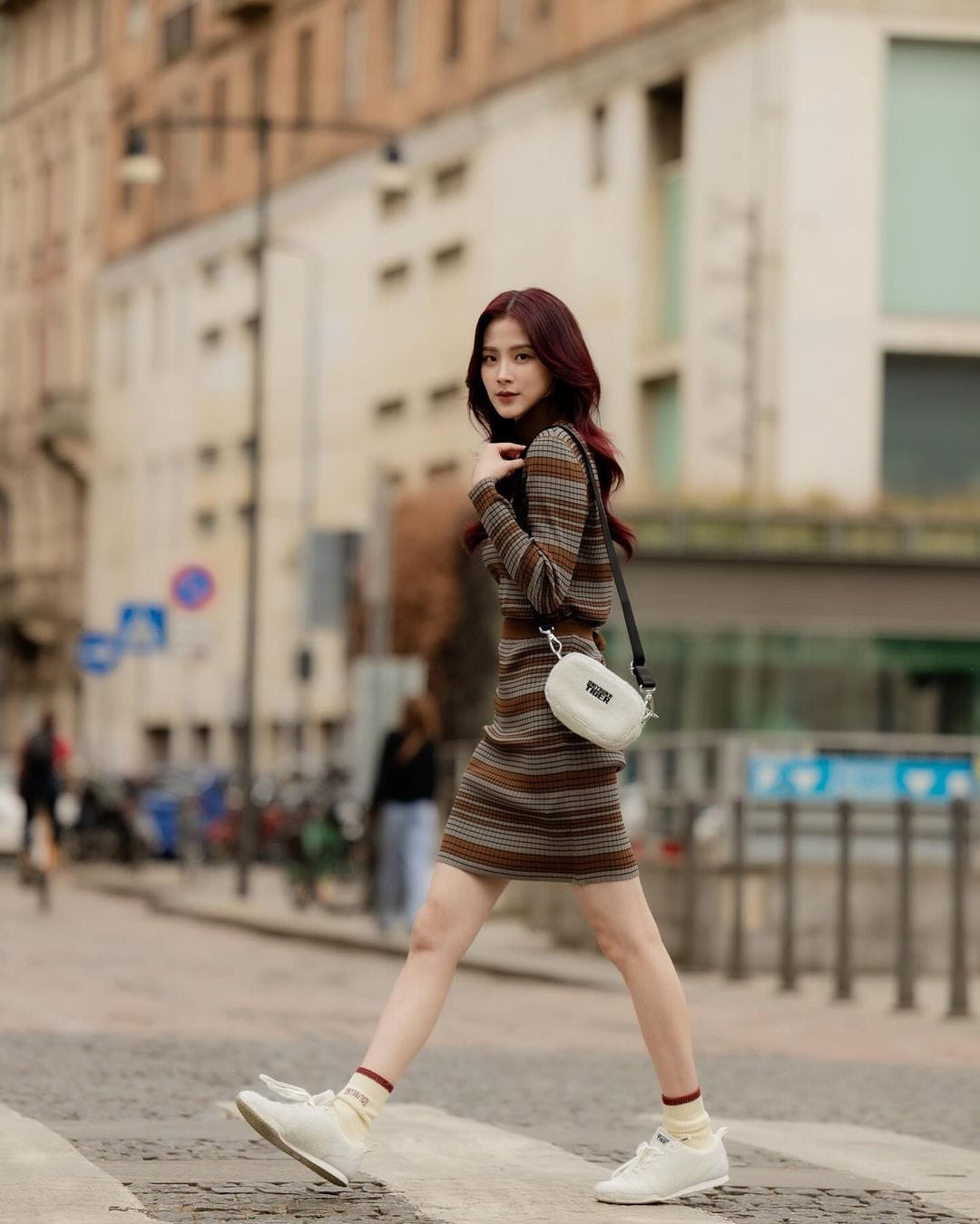 Trước thềm sự kiện, Baifern Pimchanok xuất hiện với nhiều tạo hình trẻ trung, thời thượng. Trước thềm sự kiện, Baifern Pimchanok xuất hiện với nhiều tạo hình trẻ trung, thời thượng.