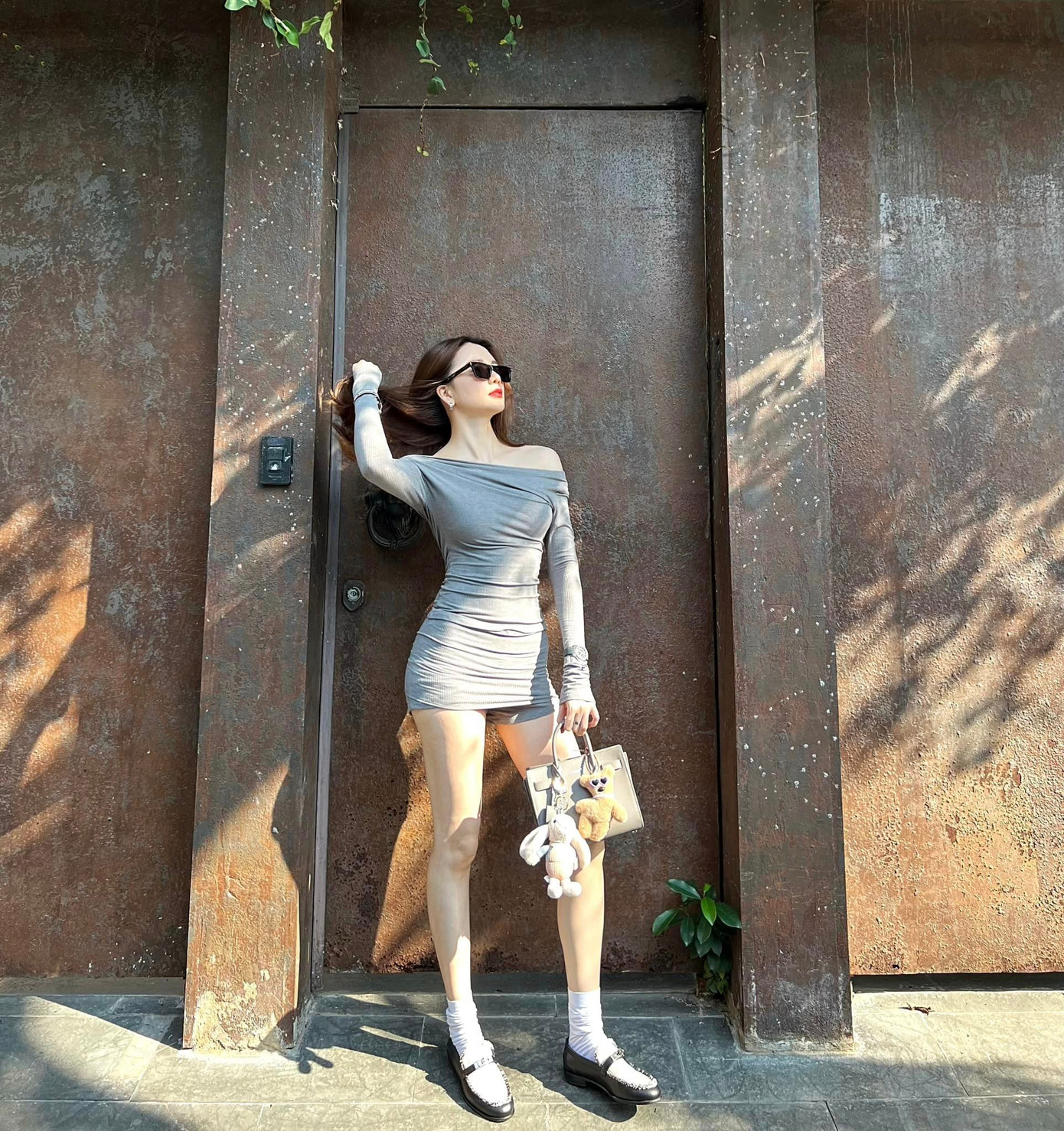 Thiều Bảo Trang sở hữu vóc dáng mảnh mai, nhan sắc cuốn hút ở tuổi 33.