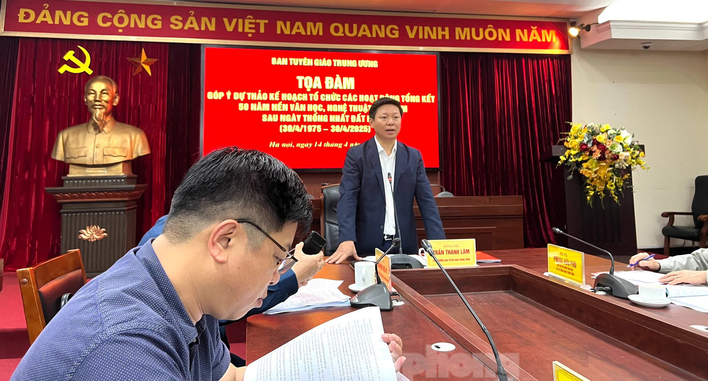 Ban Tuyên giáo khởi động kế hoạch Tổng kết 50 năm nền văn học, nghệ thuật Việt Nam sau ngày thống nhất đất nước (2025). Ban Tuyên giáo khởi động kế hoạch Tổng kết 50 năm nền văn học, nghệ thuật Việt Nam sau ngày thống nhất đất nước (2025).