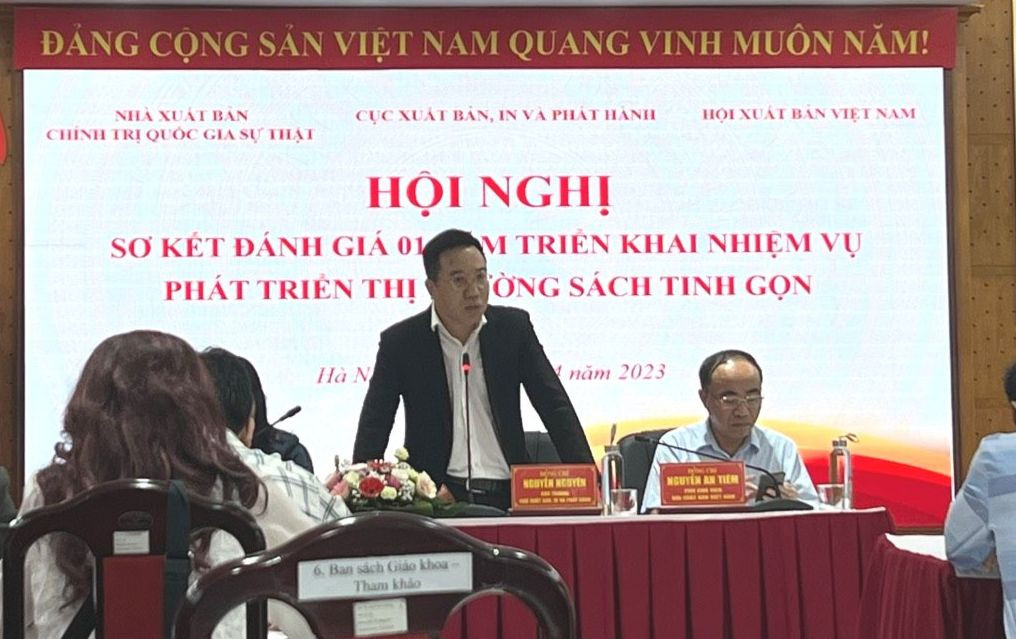 Hội nghị do ông Nguyễn Nguyên - Cục trưởng Cục Xuất bản, In và Phát hành chủ trì. Ảnh: Ngọc Ánh Hội nghị do ông Nguyễn Nguyên - Cục trưởng Cục Xuất bản, In và Phát hành chủ trì. Ảnh: Ngọc Ánh