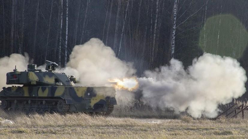 Tổ hợp pháo tự hành Lotos khai hoả. Ảnh: RT Tổ hợp pháo tự hành Lotos khai hoả. Ảnh: RT