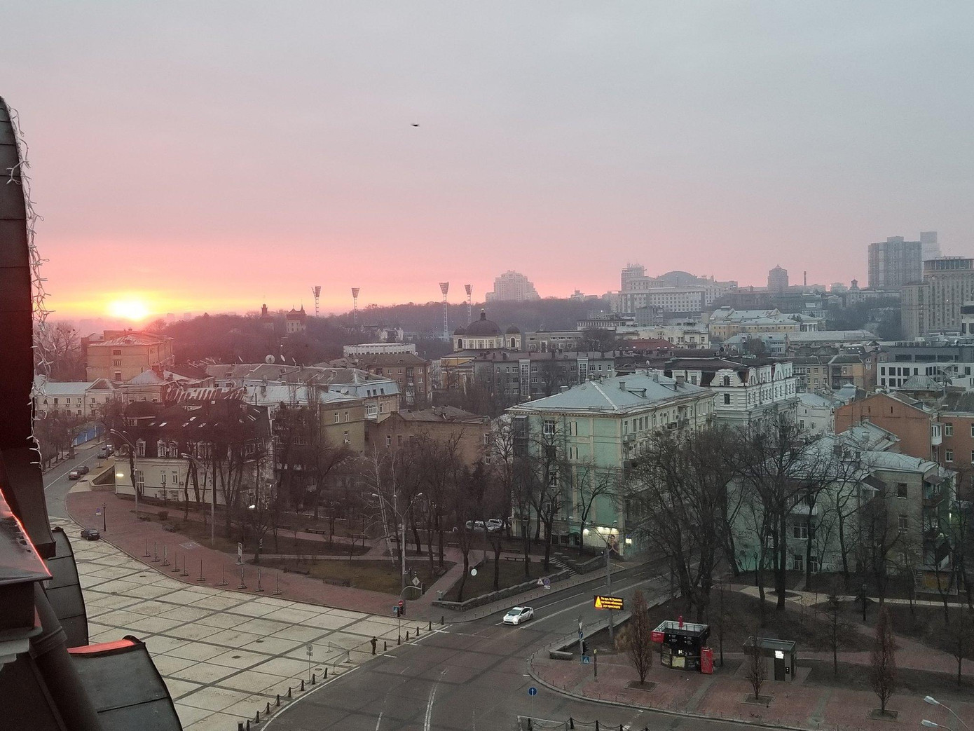 Ngày mới đã bắt đầu ở thủ đô Kiev. Ngày mới đã bắt đầu ở thủ đô Kiev.