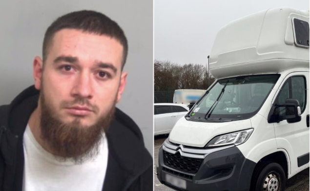 Valeriu Iordatii và chiếc xe tải giấu người di cư trên nóc. (Ảnh: Standard)