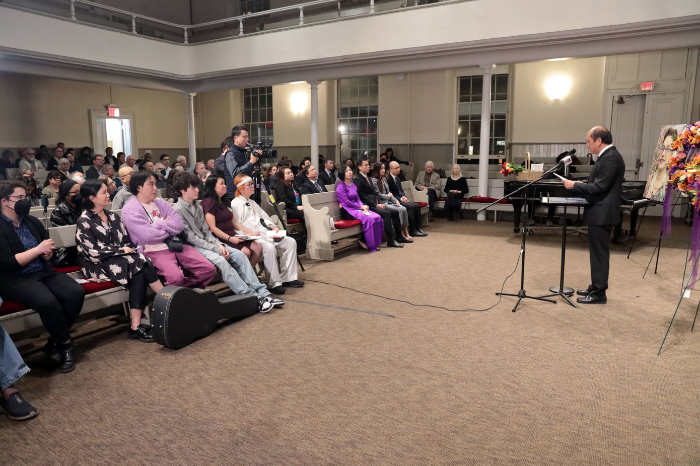 Toàn cảnh hội trường lễ tưởng niệm. (Ảnh: Mofa) Toàn cảnh hội trường lễ tưởng niệm. (Ảnh: Mofa)