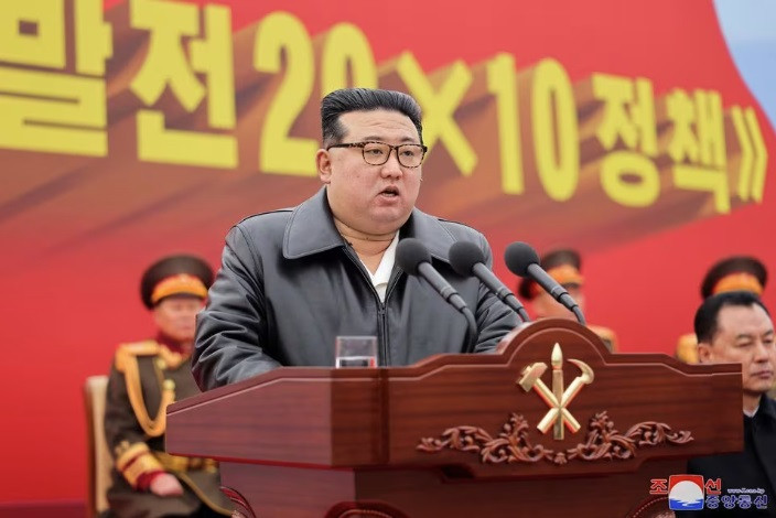 Chủ tịch Triều Tiên Kim Jong Un phát biểu tại lễ khởi công ngày 28/2. (Ảnh: KCNA) Chủ tịch Triều Tiên Kim Jong Un phát biểu tại lễ khởi công ngày 28/2. (Ảnh: KCNA)