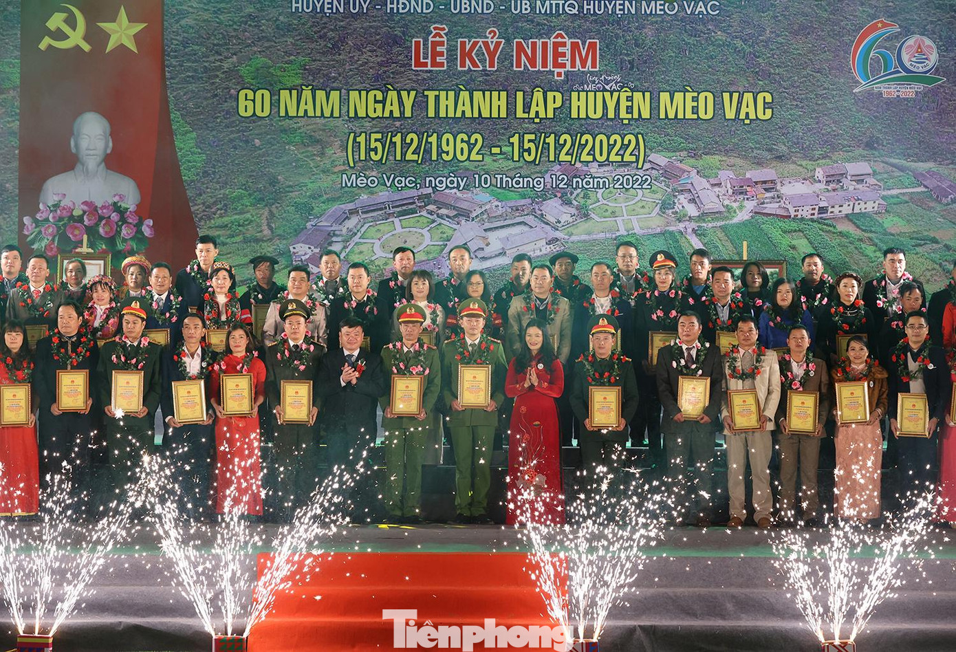 Nhiều tập thể, cá nhân được nhận Bằng khen của Chủ tịch UBND tỉnh và khen thưởng của Chủ tịch UBND huyện Mèo Vạc