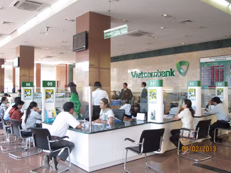 Vietcombank thực hiện nhiều giải pháp đồng bộ hỗ trợ DN ổn định kinh doanh. Vietcombank thực hiện nhiều giải pháp đồng bộ hỗ trợ DN ổn định kinh doanh